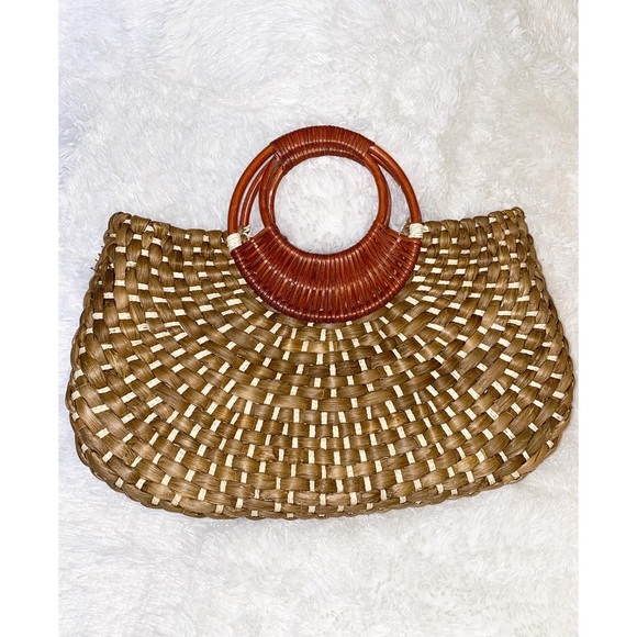 Handbags - OVERSIZED WOVEN STRAW HANDBAG PURSE